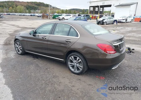 2017 Mercedes-Benz C 300 Luxury 4Matic from USA, damaged, VIN 55SWF4KBXHU183661
